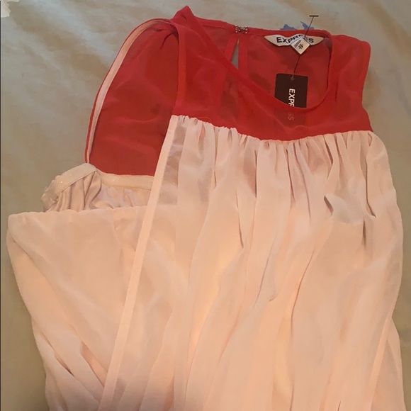 Express dress - Picture 3 of 6